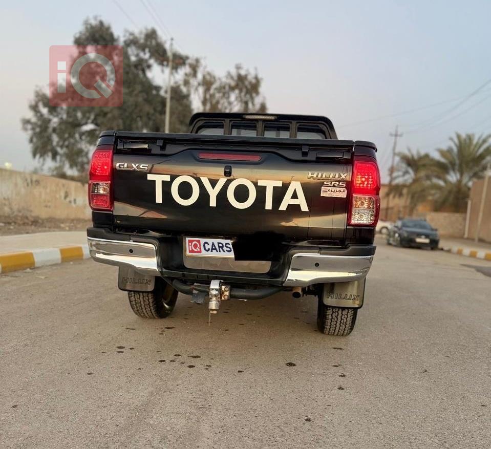 تويوتا هايلوكس